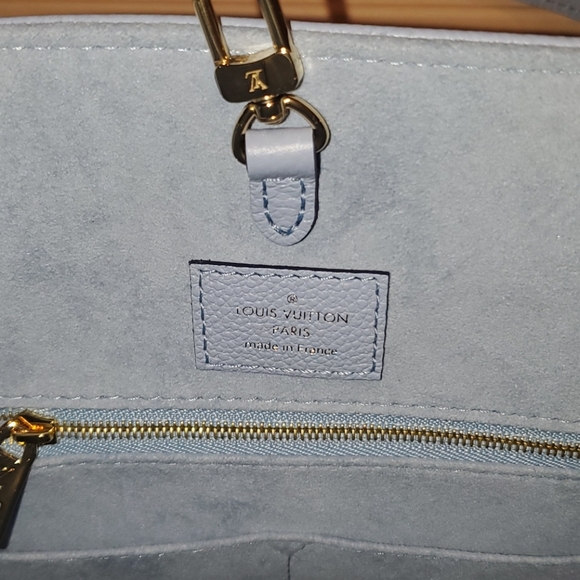 SOLD OUT Louis Vuitton ONTHEGO MM - Picture 5 of 16